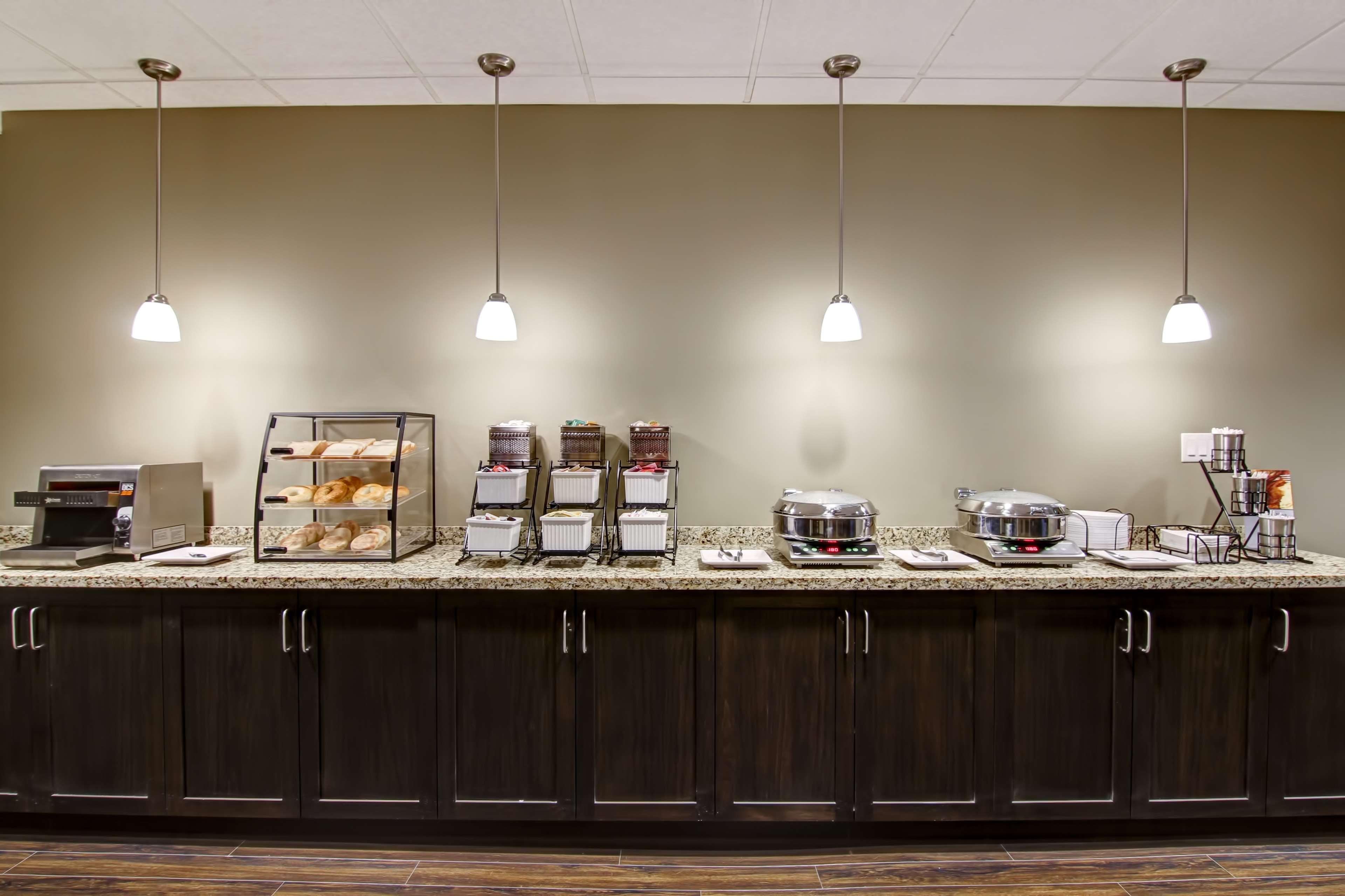 Best Western London Airport Inn & Suites Εξωτερικό φωτογραφία
