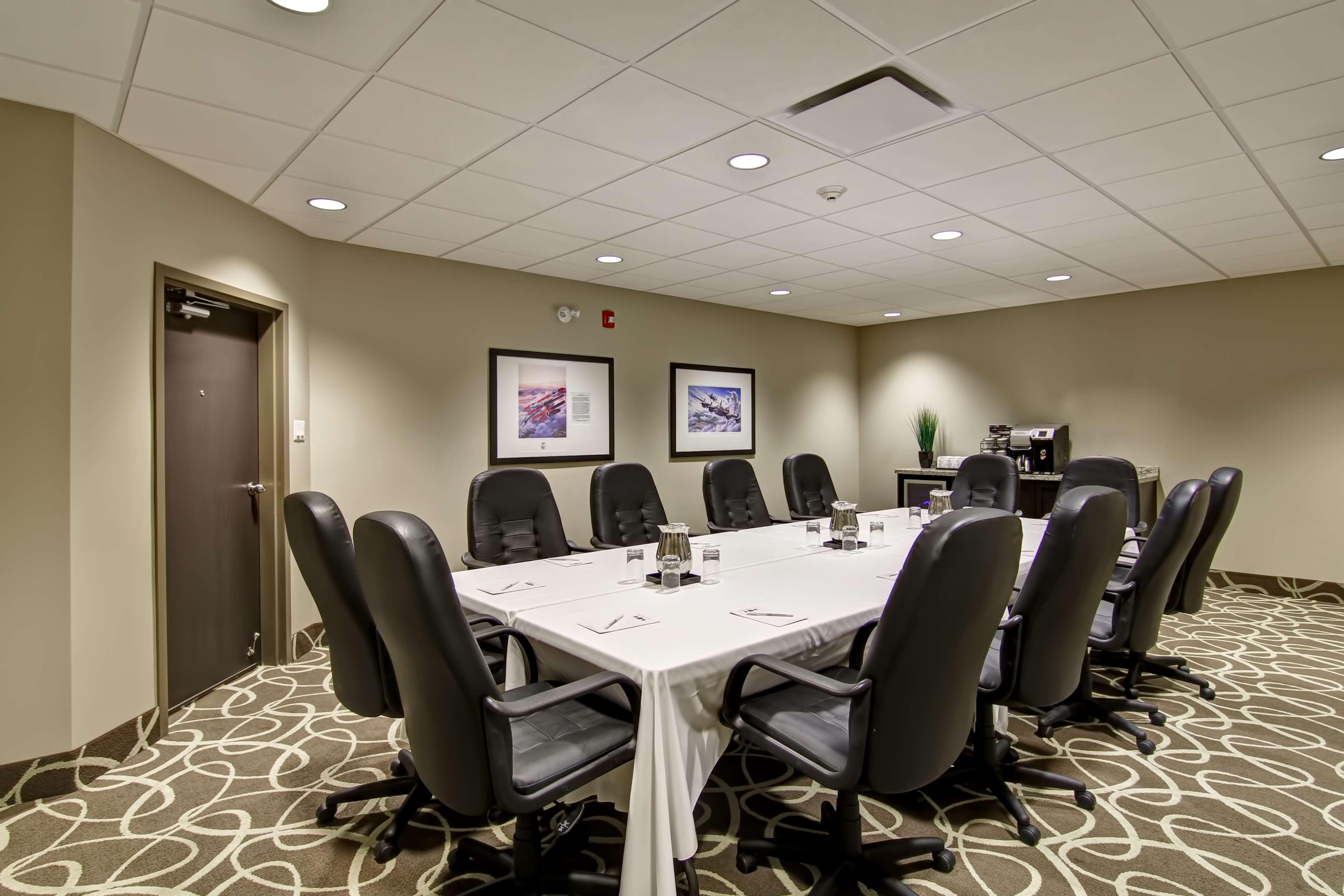 Best Western London Airport Inn & Suites Εξωτερικό φωτογραφία