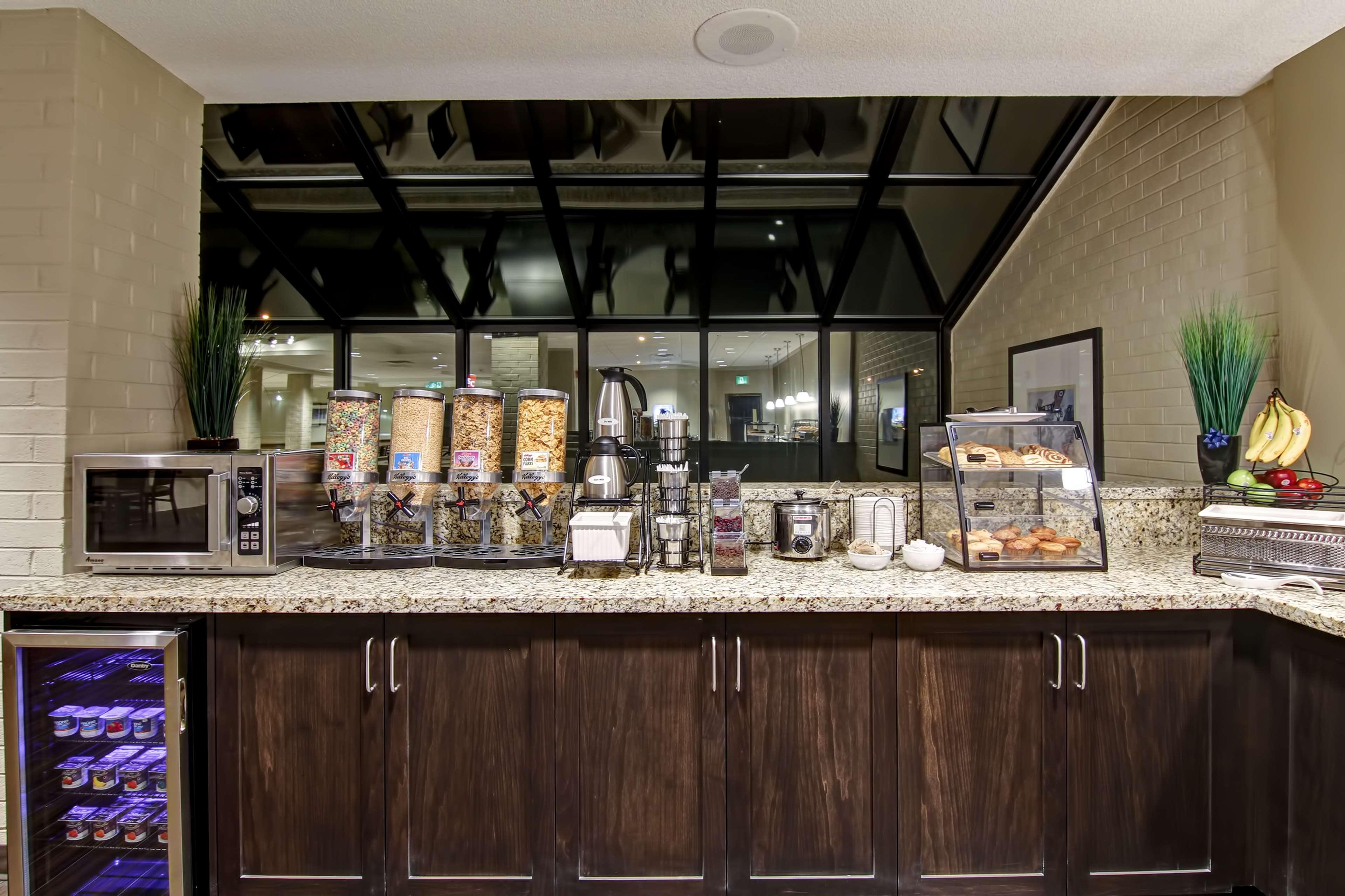 Best Western London Airport Inn & Suites Εξωτερικό φωτογραφία