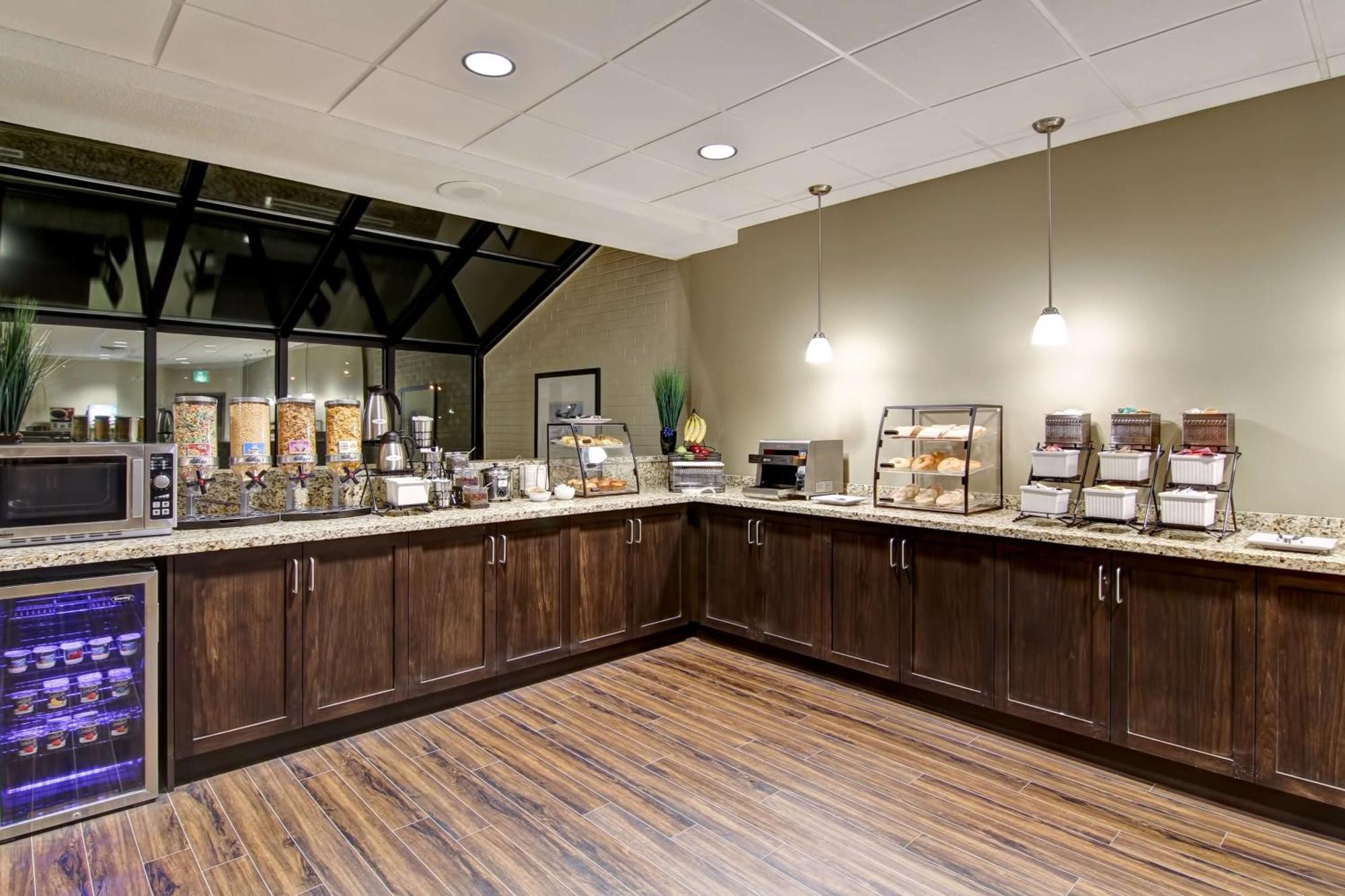 Best Western London Airport Inn & Suites Εξωτερικό φωτογραφία