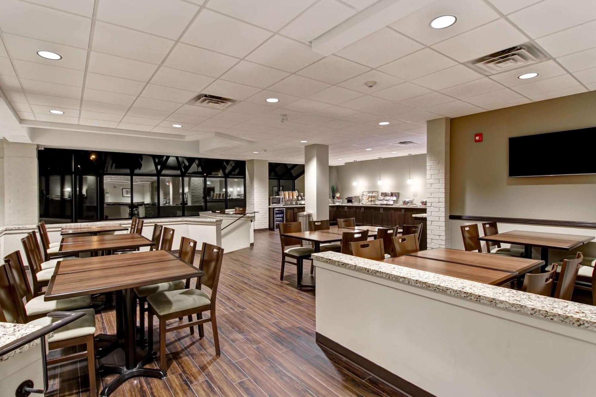 Best Western London Airport Inn & Suites Εξωτερικό φωτογραφία