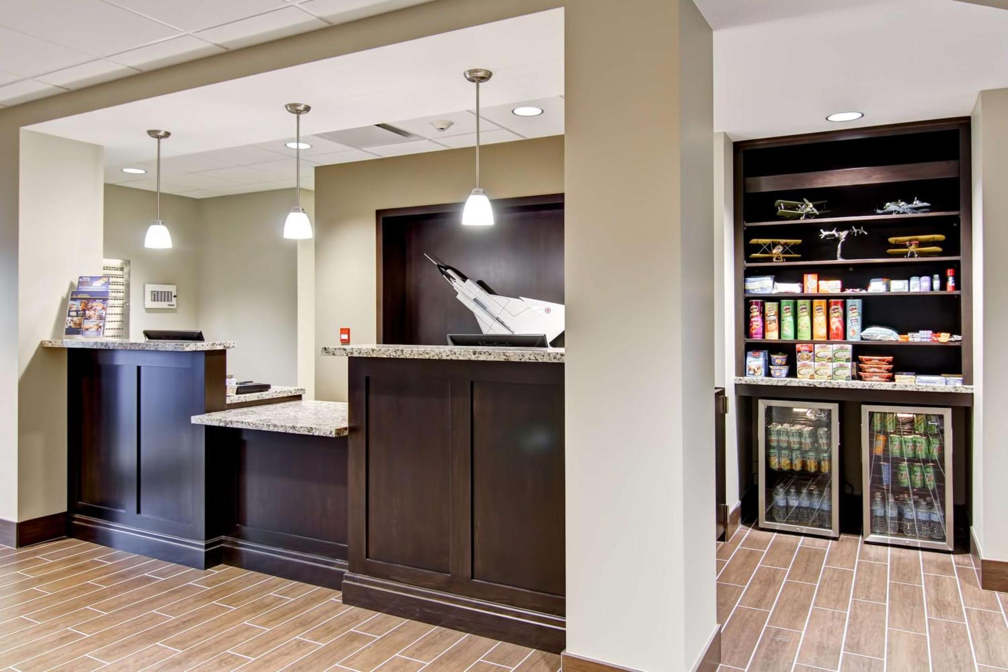 Best Western London Airport Inn & Suites Εξωτερικό φωτογραφία