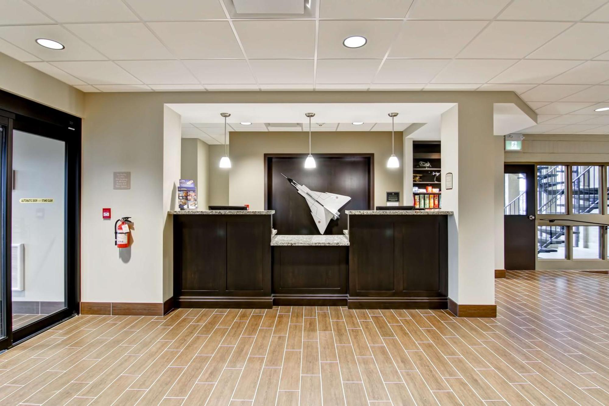 Best Western London Airport Inn & Suites Εξωτερικό φωτογραφία